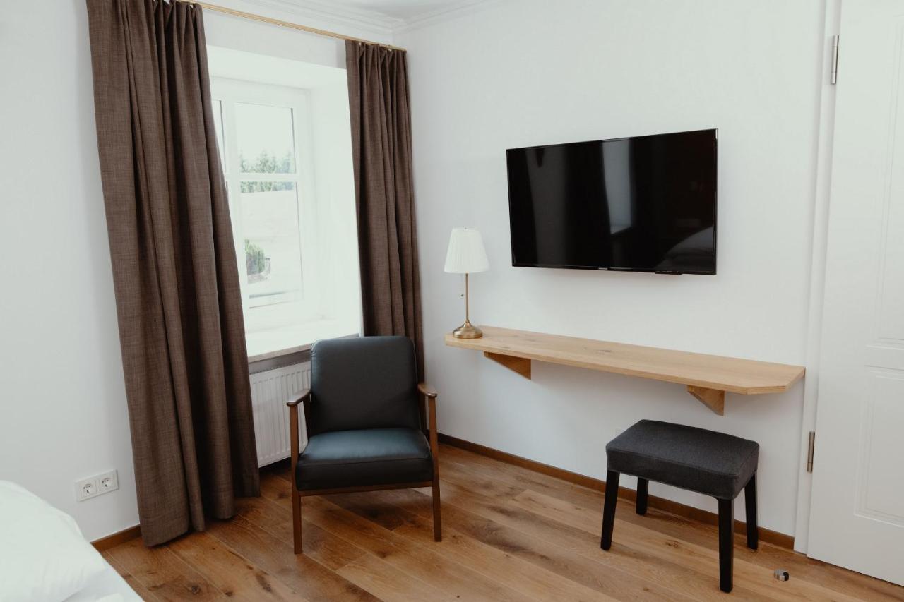 Hotel Schierlinger Braeustueberl エクステリア 写真
