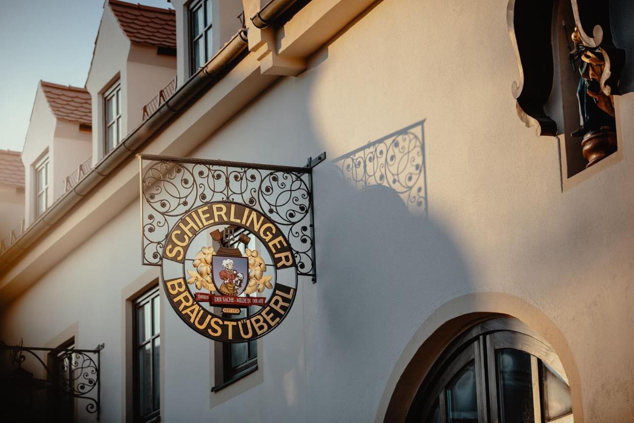 Hotel Schierlinger Braeustueberl エクステリア 写真