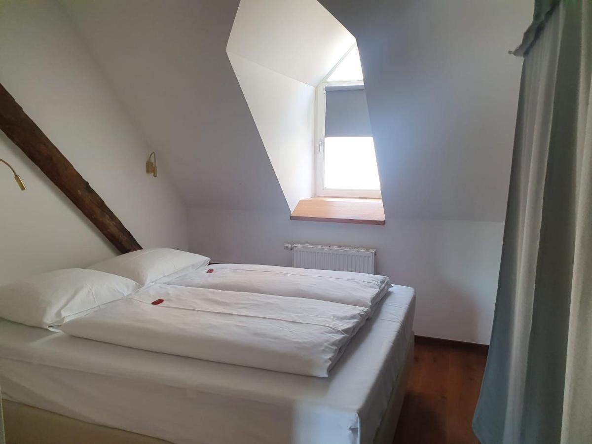 Hotel Schierlinger Braeustueberl エクステリア 写真